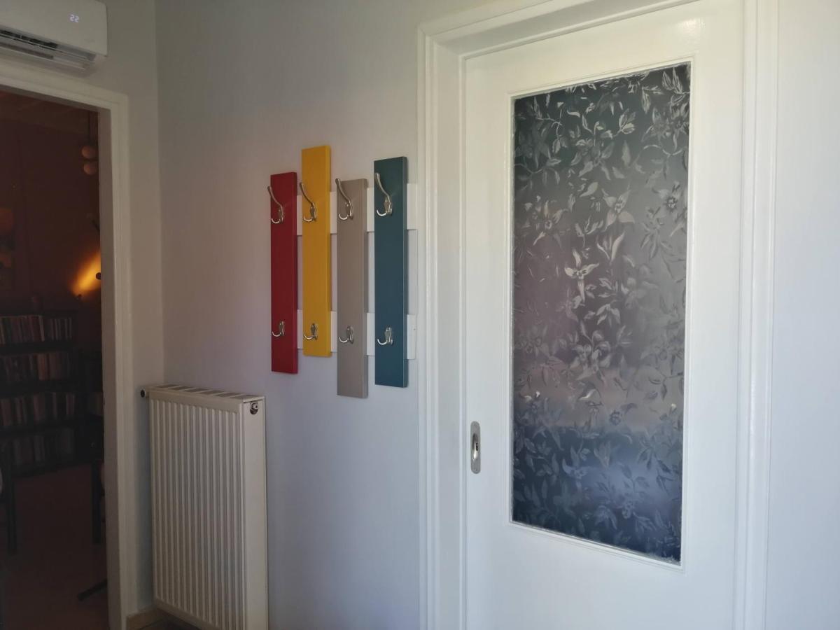 Sunny Cozy House With Grand Courtyard Apartman Leonídio Kültér fotó